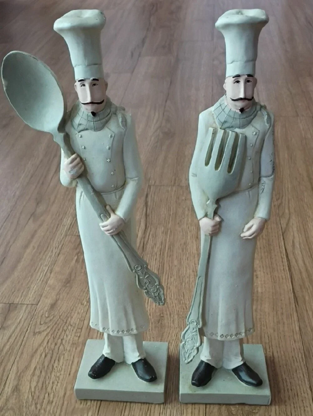 Vintage-Style Chef Figurine Set Decorative Kitchen Statues